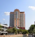 SUNRISE by Duangtawan Hotel Chiang Mai Hotels near Chang Khlan
