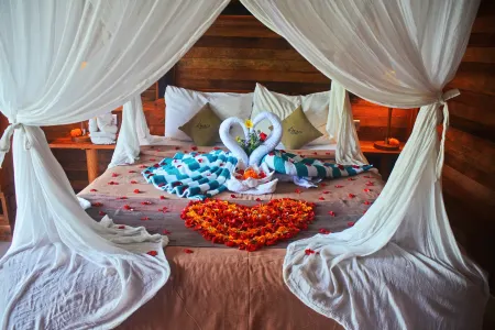 Mamaras Guest House