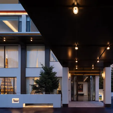 REAX-C Likuan Hotel (Aba County Branch)