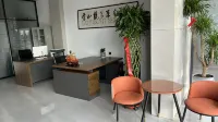 Ayatai  Hotel - parcheggio