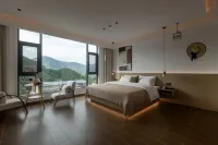 Bamboo Fragrance · Half-Abode by the Mountain Guesthouse - Pysäköinti