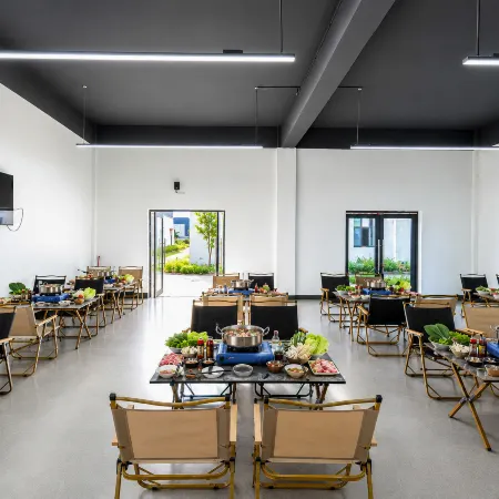 Zoige Jiuqu Muge Hotel (Yellow River First Bend of Jiuqu Bay)