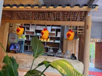 Gongtan Ancient Town Rananerqi Homestay - parking