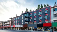 European Light Luxury Hotel (Jinxiu Taiping Ancient City) - 주차장