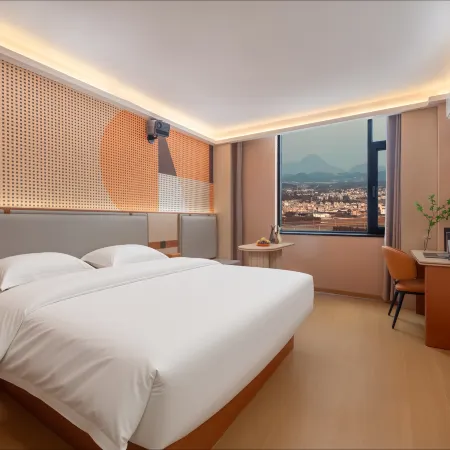 Luxi Golden Qilin Hotel