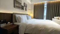 Phoenix Courtyard · Designer Mountain-View Boutique Retreat (Fengjia Ancient Town) - parking