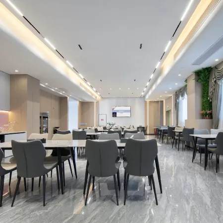 Bosheng Hotel (Puning International Commodity City Puning Station)