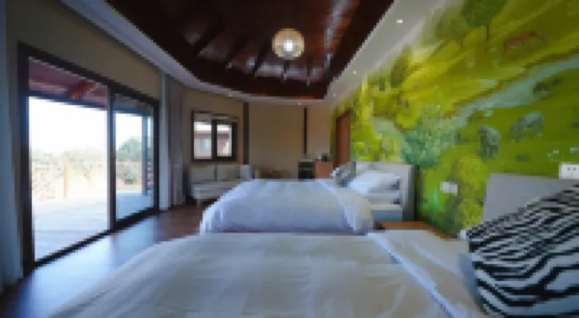 Xuzhou Jiuding Mountain Wildlife Park Senlu Homestay