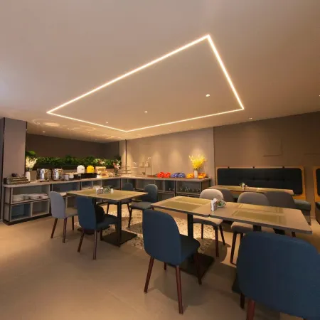 Homeinn Business Hotel (Huaibei Renmin Road Sports Center)