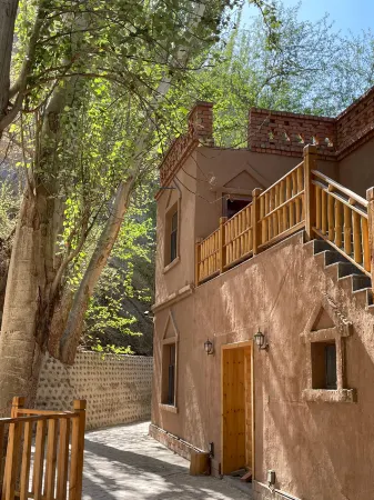 Turpan Grape Spring Inn Отели рядом с достопримечательностью «Grape Valley»