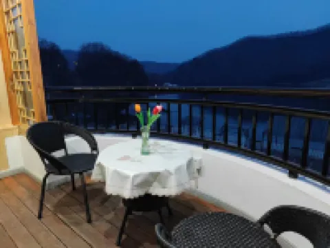 DandongQinshgouHanbiHouseHomestay