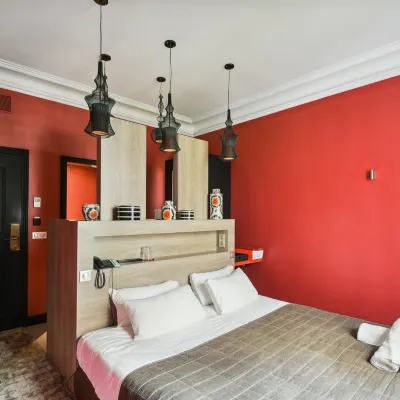 أوتل لو باريس سينجولييه Hotels near الحي السادس عشر - تروكاديرو - باسي