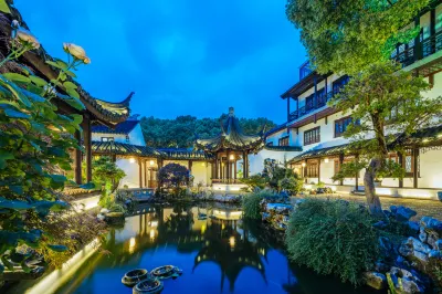 Floral Hotel Tongli Ancient Town Yiyuan Garden Inn 퇴사원(투이쓰위안) 주변 호텔