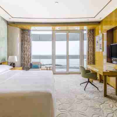 Sheraton Huzhou Taihu Lake Hot Spring Resort & Spa Rooms