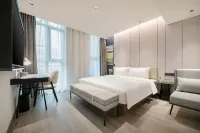 Mercure Shanghai Lujiazui Center Hotels near mori