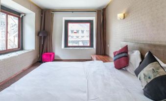 Daocheng Aden Ten Rooms B&B