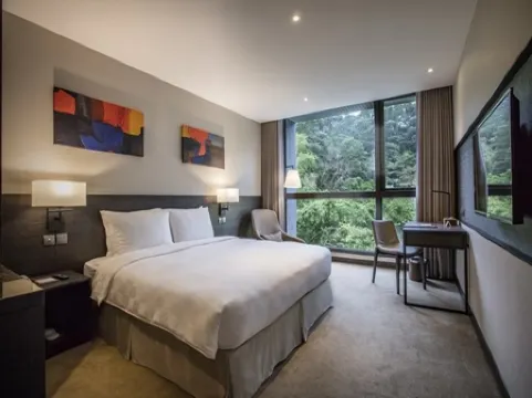 新北白金花園飯店