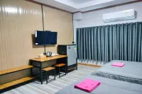 Pingpong Place by Zuzu Hotels in Sikhio