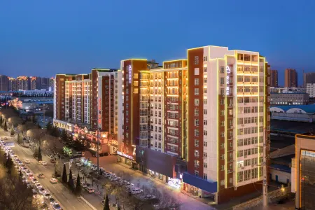 Atour Hotel (Lanhu Road, Jincheng Development Zone) Отели в г. Цзиньчен