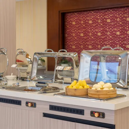 Yimenjun Township Hotel