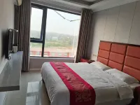 Weishi Golden Harbour Hot Spring Hotel