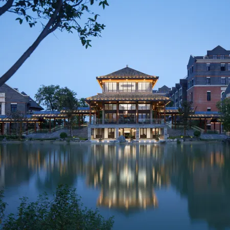MOONRISE HOTELS & RESORTS