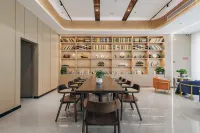 Homeinn MeiJuHotel (Shaoxing Paojiang Binhe Commercial Center)