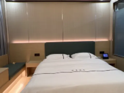 โรงแรมเย่ว์จี