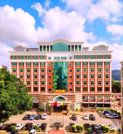 Golden Star Hotel