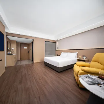 Wuyi Jinyue Hotel (Hushan Square Branch, Wenquan Road)