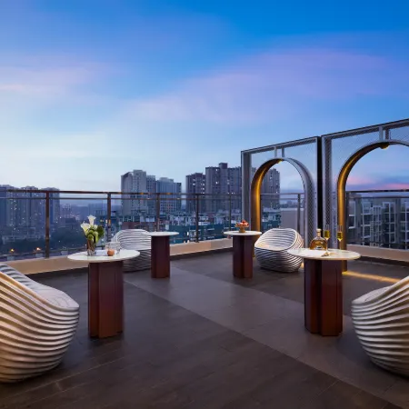 Changsha Neyar · Star Hidden Luxury Terrace Garden Hotel Отели рядом с достопримечательностью «Changsha Social Work College Gymnasium»