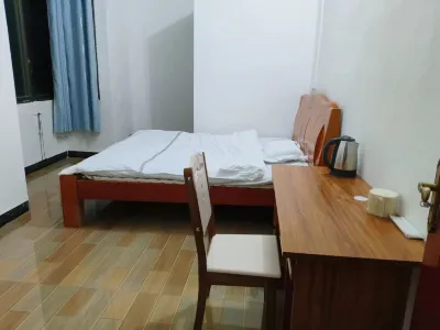 Guangnan Ahzhuang Homestay
