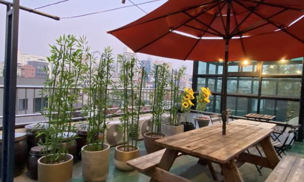 Hongdae, Seoul: RED Panda House