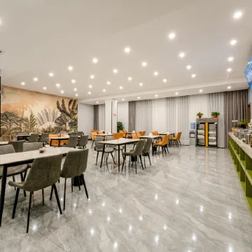 Yushangyuan Hotel (Yuncheng North Railway Station)