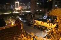 Nanxiong Guangfu Ren Inn - parcheggio