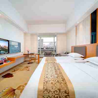 Dongfeng Hotel Rooms