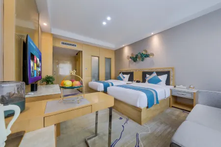 Silk Road Ruihua Hotel (Zhangye West High-Speed Railway Station) Отели рядом с достопримечательностью «Xilaisi»