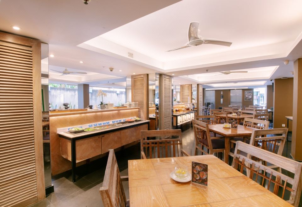 2. 구타 비치 호텔..