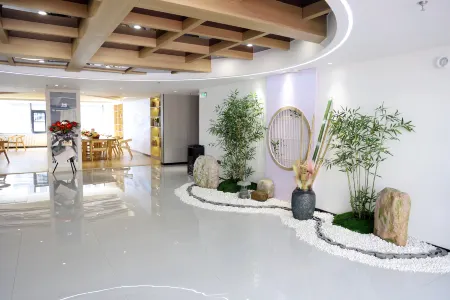 Zhulin Jingshe Hotel