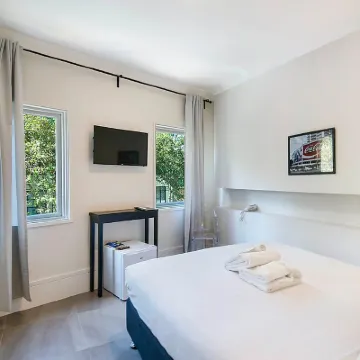 Sydney Boutique Hotel Hotels near The First European Garden in the Continent of Australia