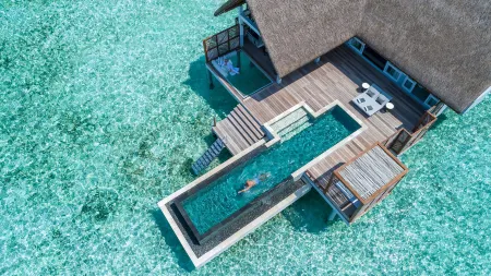 Four Seasons Resort Maldives at Landaa Giraavaru Отели в г. Kendhoo