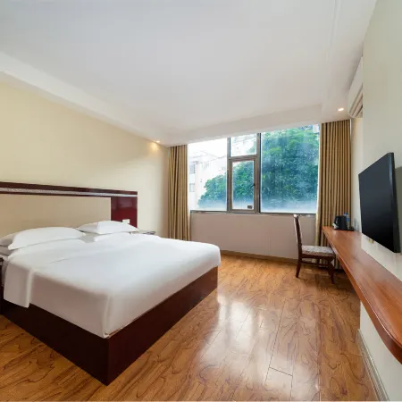 Yunxuanpin Hotel (Binyang Litang High Speed Railway Station)