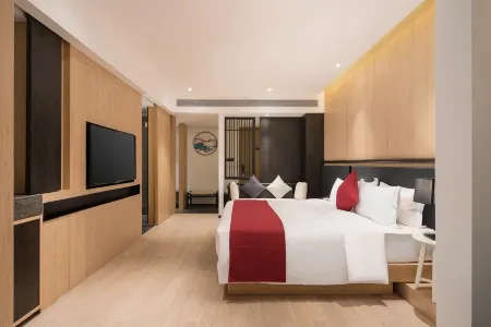 H·HOTEL