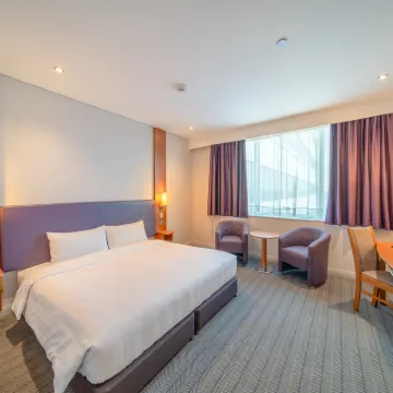 Premier Inn Abu Dhabi Airport (Business Park) Hotels near Ferrari World Yas Island, Abu Dhabi