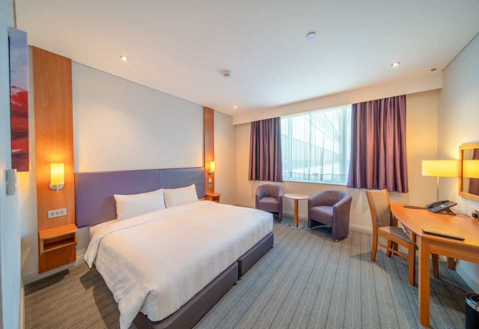 Premier Inn Abu Dhabi Airport (Business Park)