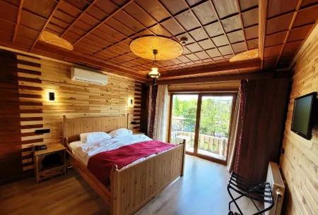 Saruhan Hotel Отели рядом с достопримечательностью «Библиотека Ахмеда III»