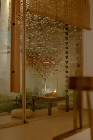 Shaner Cloud Garden Hotel (Luoyi Ancient City Lijingmen Shizi Street Branch)