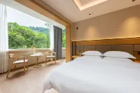 EmeishanblueskytimeHotel