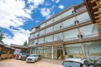 Caohaiqing B&B Hall Hotels in Heqing