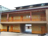 Zhagana Pure Land Homestay Hotel di Têwo